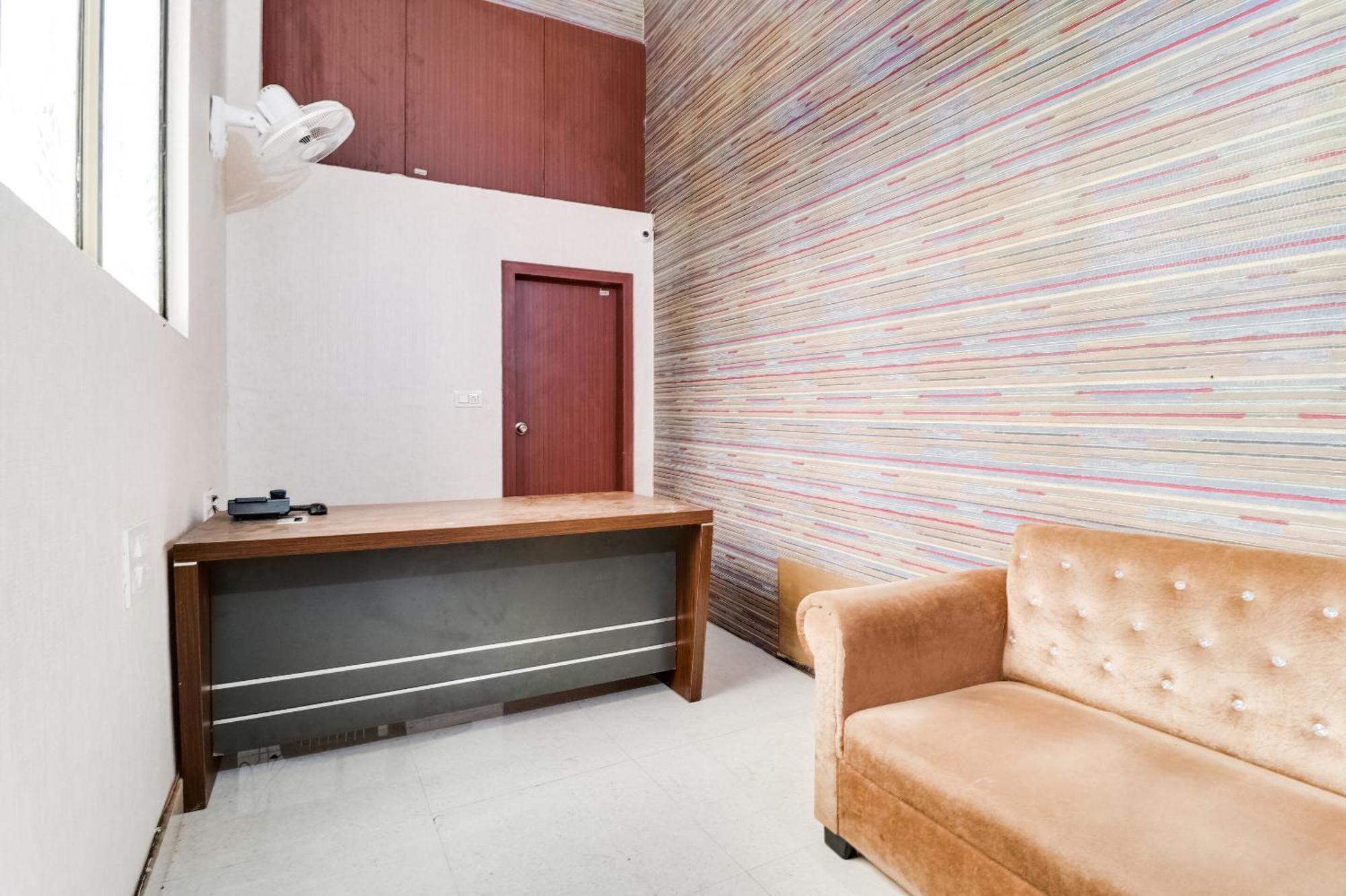 Super Hotel O Rs Inn Горакхпур Экстерьер фото